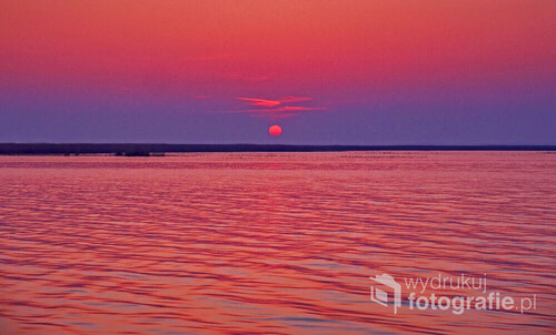 Zachód słońca nad jeziorem Łebsko