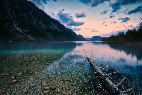 Niebieska godzina, tuż po zachodzie słońca nad Jeziorem Bohinjsko, Sierpień 2024.