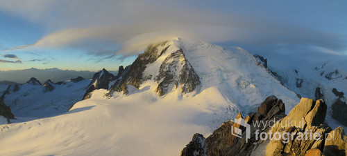 Mont Blanc o wschodzie Słońca, Alpy Francuskie, sierpień 2017