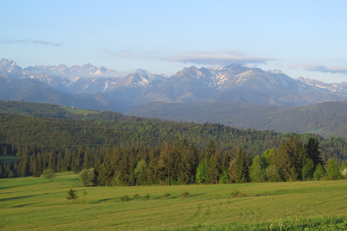 Tatry wiosną, widok z okolic Przełęczy nad Łapszanką.