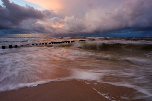 Jesienne kolory wybrzeża Morza Bałtyckiego, Dźwirzyno, Polska