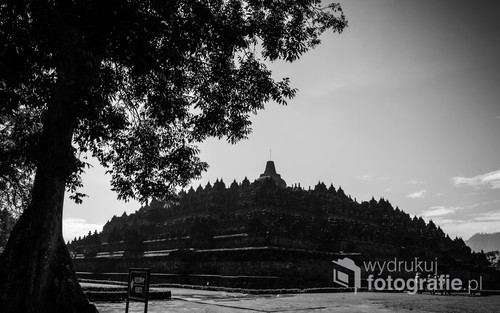 Największa na świecie świątynia buddyjska Borobudur. Jawa, Indonezja 2016.