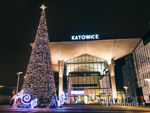 Katowice Dworzec
/Wesołych Świąt Katowice! 

Kolekcja: Zima 2020