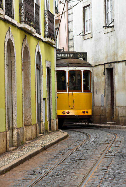 Lizbona i tramwaj 28.Przepiękne miasto. Posiadają stare windy, które wyglądają jak tramwaje i tramwaje. Spędziłam tylko 1 dzień, ale wrócę do Lizbony