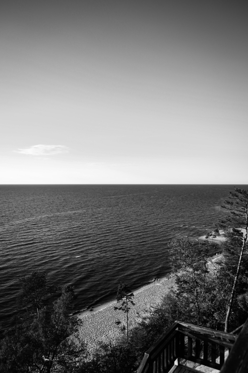 Międzyzdroje, woj. zachodniopomorskie. Widok z góry na plaże i morze Bałtyckie.                               