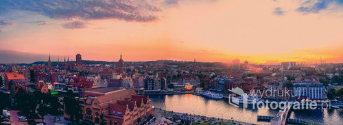 Fotografia przedstawiająca panoramę Gdańska z koła widokowego Amber Sky