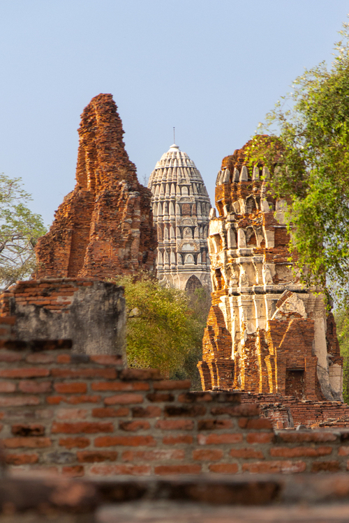 Ayutthaya, dawna stolica Królestwa Syjamu, położona ok 80 km od Bangkoku. Znajduje się na Liście Światowego dziedzictwa UNESCO.