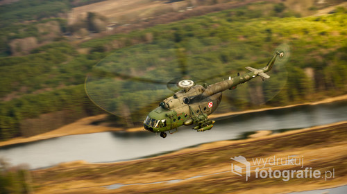 Śmigłowiec Mi-17 w czasie lotu