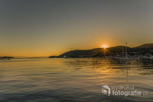 Chorwacja , wschód słońca. Fotografia wykonana podczas żeglowania. 