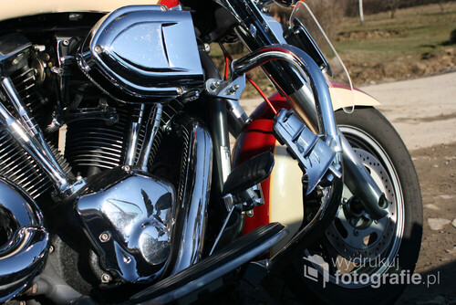 Klasyk motoryzacji, motor Harley-Davidson.